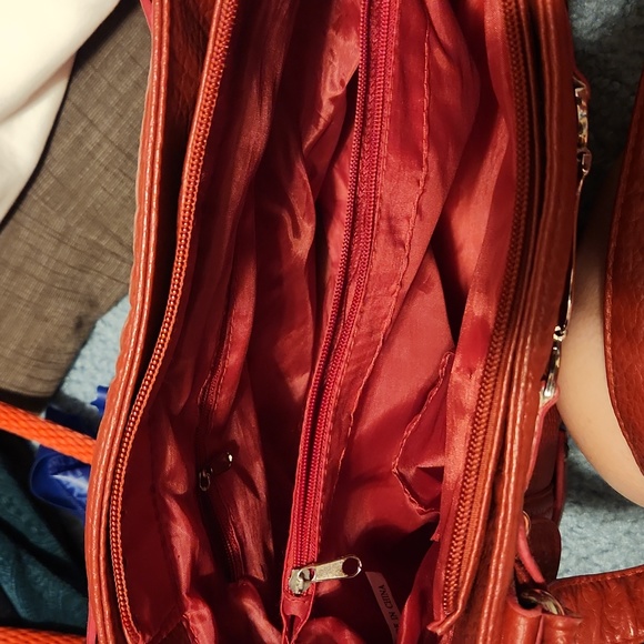 Beautiful red purse - Picture 10 of 11